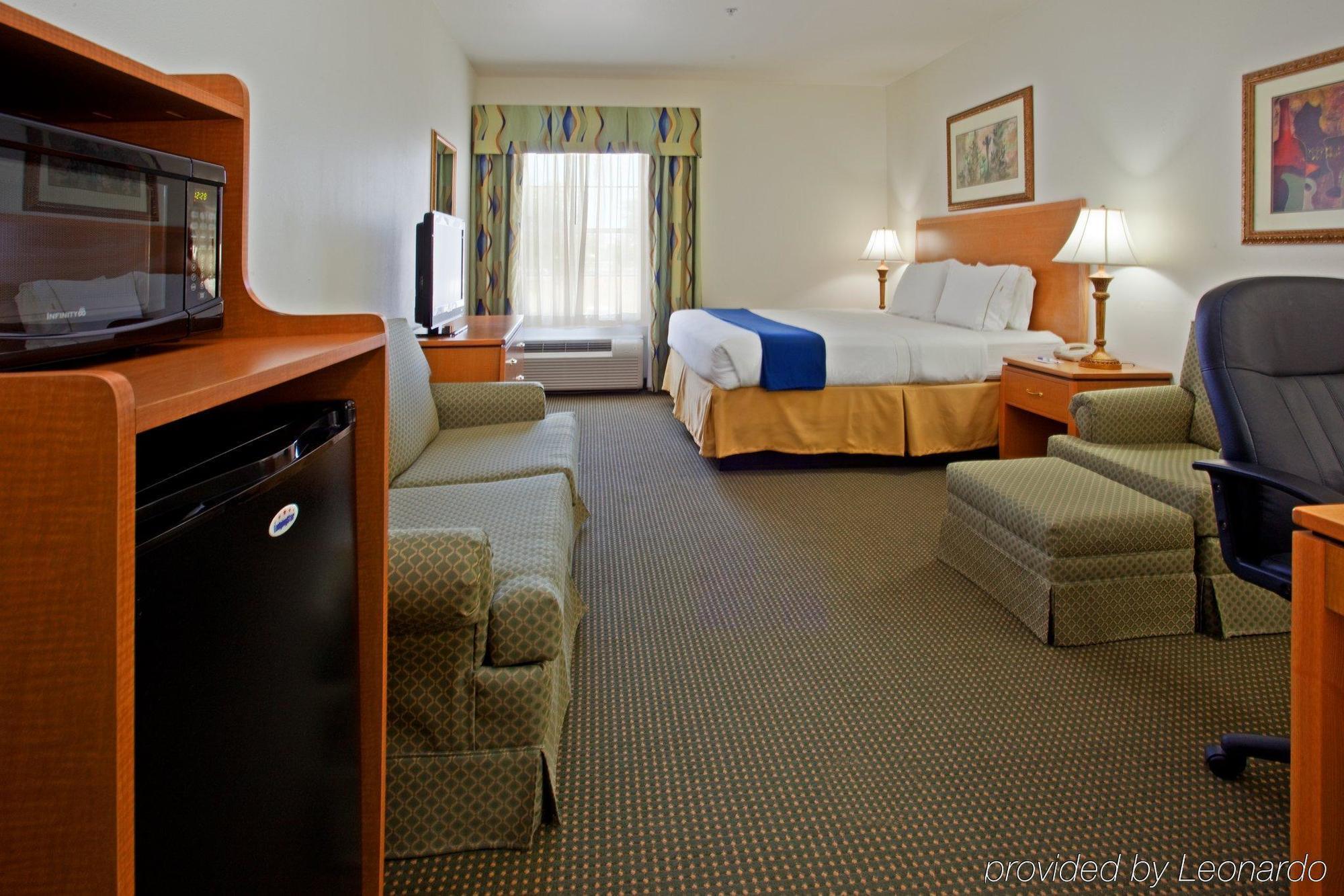 Holiday Inn Express Hotel & Suites Columbus By Ihg Quarto foto